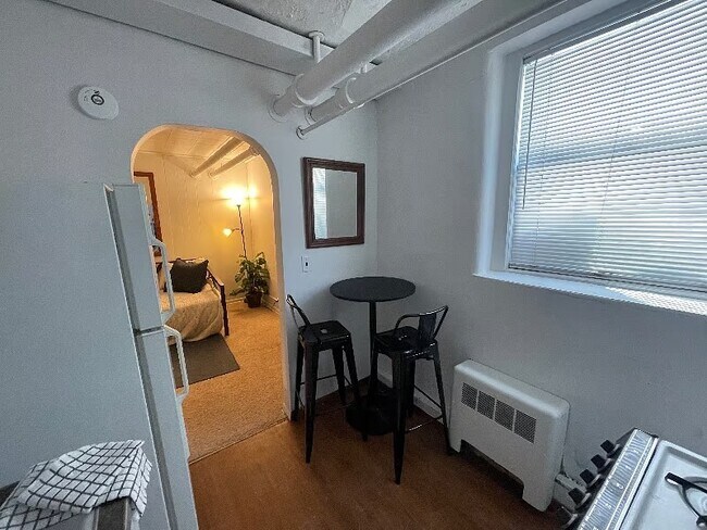 915 2nd Ave S unit 8, Fargo, ND 58103 - photo 3