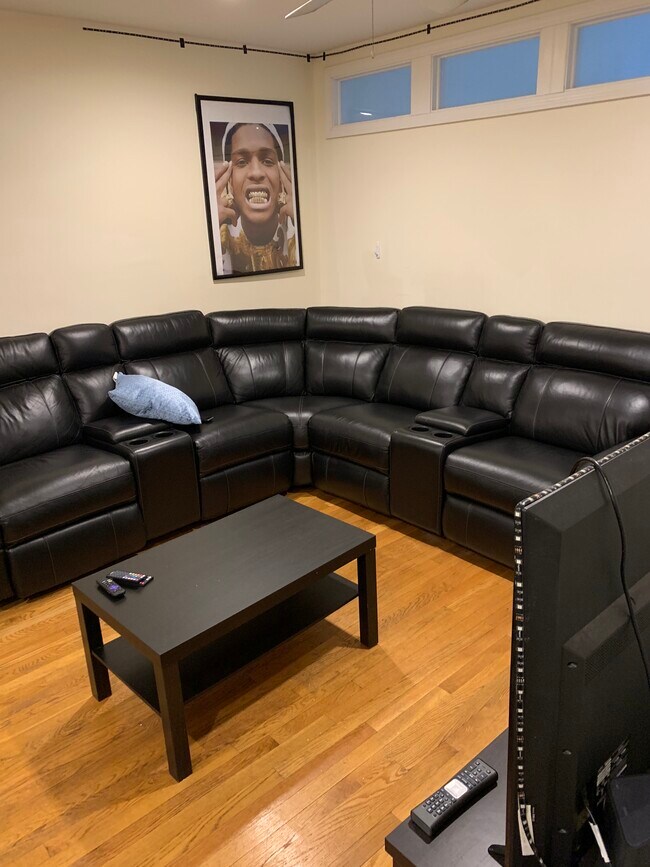 325 Saint Paul St unit 3, Brookline, MA 02446 - photo 3