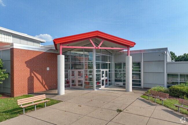 Freedom Area Middle School has student-teacher ratio of 13 to 1.