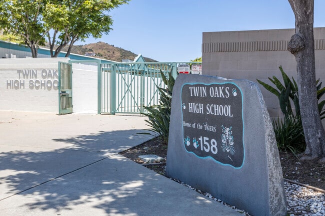 The monument of the Twin Oaks High School in San Marcos.