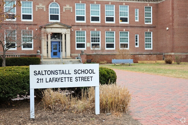 Saltonstall School provides education in Salem Ma.