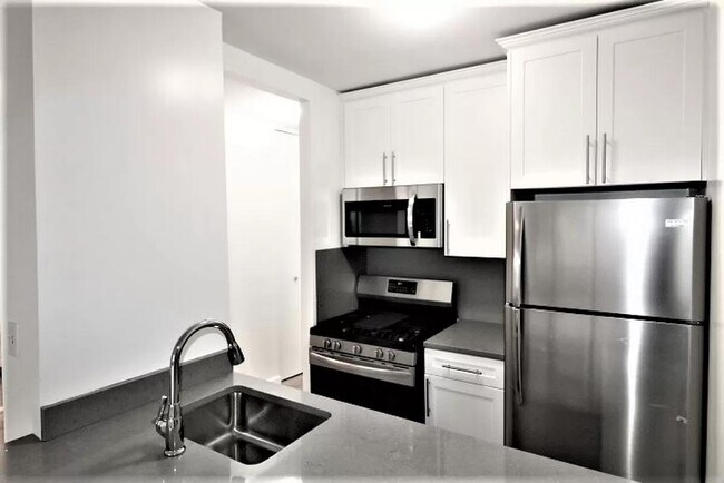 Madison Green unit 7S, New York, NY 10010 - photo 4