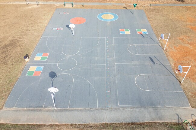 Charles W Mccrary Elementary School serves 354 students in grades Kindergarten.