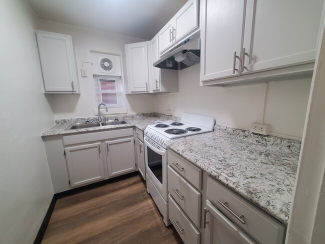 54 Morris St N unit 1, Waynesburg, PA 15370 - photo 2