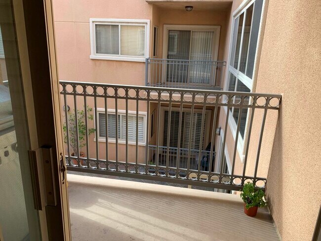 937 12th St unit 208, Santa Monica, CA 90403 - photo 6