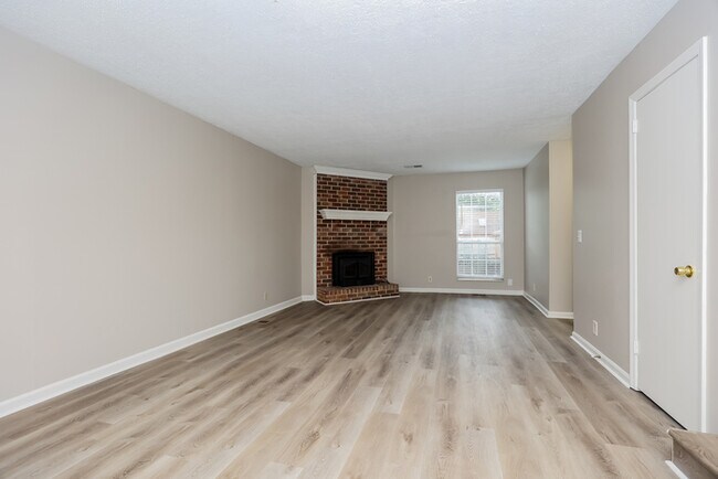 3233 Autumn Dr, Antioch, TN 37013 - photo 2