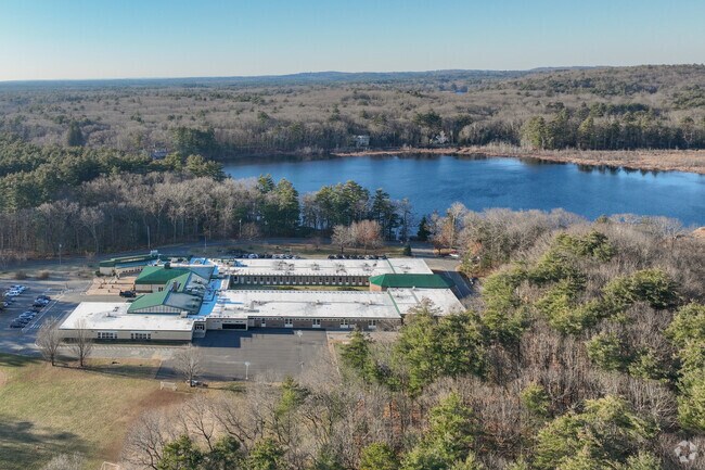 Spofford Pond School is located in Boxford Ma.