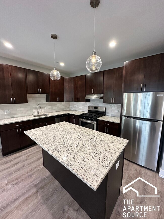 1000 Crain St unit 2, Evanston, IL 60202 - photo 2