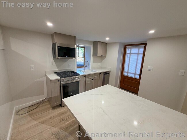 261 Mt Auburn St, Cambridge, MA 02138 - photo 2