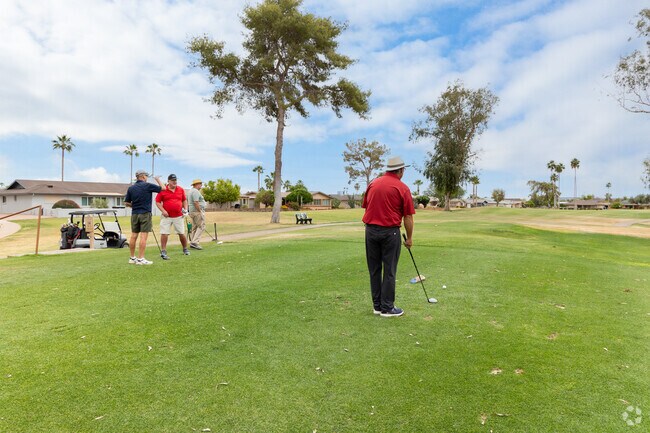 Arizona Valencia is in close proximity to a couple of golf courses like the Sunland Village Golf Club.