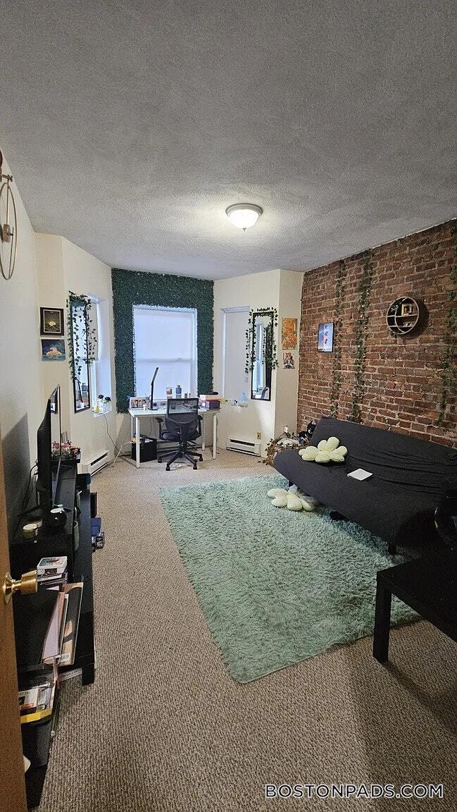111 Norway St Unit 301, Boston, MA 02115