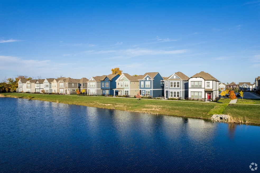 NH_EastWestfield_526550_P2_v2_LM_42525