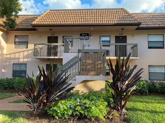 10468 NW 10th St, Pembroke Pines, FL 33026