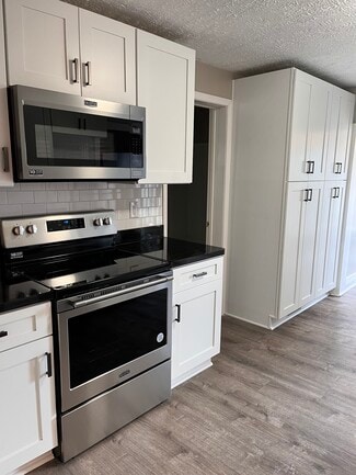 1364 W 58th St Unit Upper, Cleveland, OH 44102