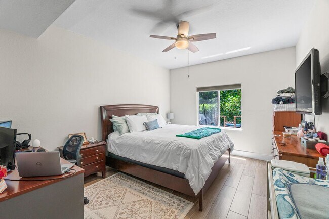 318 SE 23rd Ave, Boynton Beach, FL 33435 - photo 6