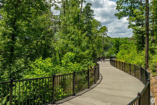 There is a beautiful paved trail along the banks of Lake Hickory at Geitner-Rotary Park.