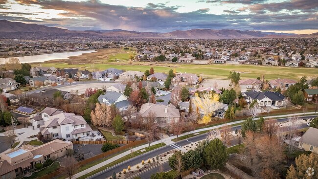 Scenic vistas are found throughout the community of Sky Ranch.