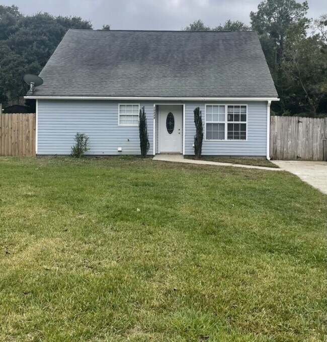 10323 Daisy Vestry Rd, Vancleave, MS 39565