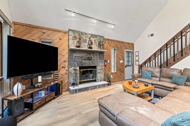 2174 Lakeview Dr E, Lake Ariel, PA 18436 - photo 7