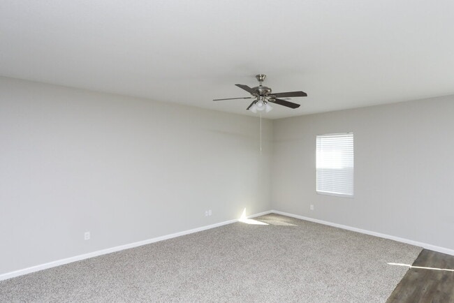 7015 London Fog Dr, Dallas, TX 75227 - photo 3