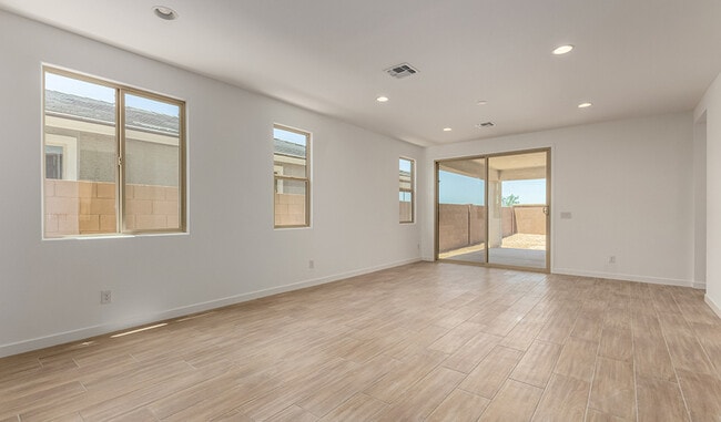 18204 W Hess St, Goodyear, AZ 85338 - photo 3