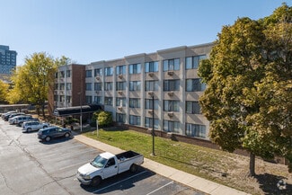 1270 Electric Ave, Lincoln Park, MI 48146