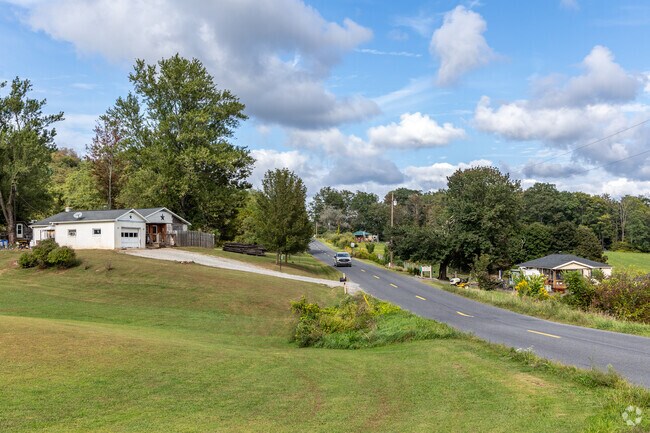 Gamble is perfect for those who prefer the sights of nature over the lights of town.