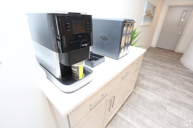 The Studios at Patchen - FREE Utilities, Lexington, KY 40517 - photo 5