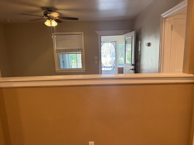 744 California St unit A, Tallahassee, FL 32304 - photo 6