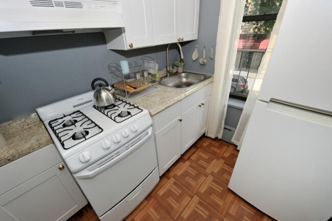 970 Madison Ave unit FL2-ID1039007P, New York, NY 10021 - photo 7