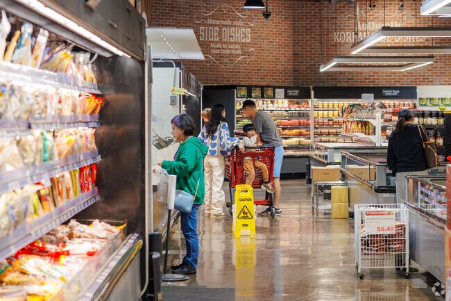 Head to H Mart in Walteria, CA for your weekly grocery needs.