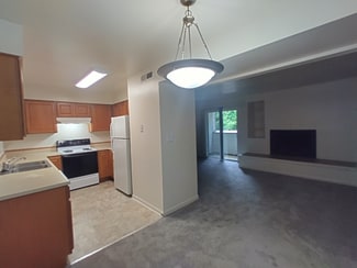 600 Reusens Rd Unit WAITLIST, Lynchburg, VA 24503