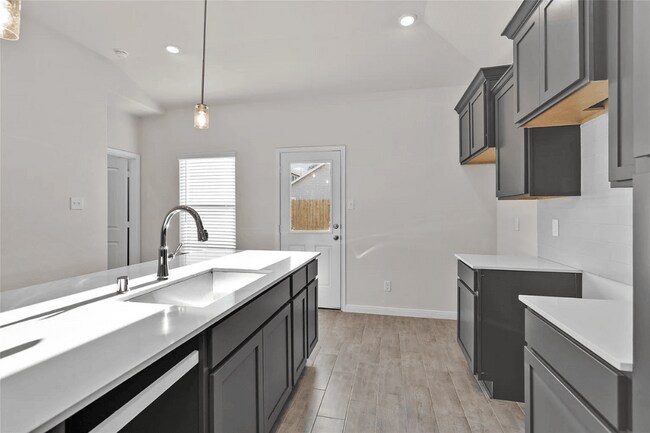 14538 Aston Pines Dr unit 36482670, Houston, TX 77032 - photo 4