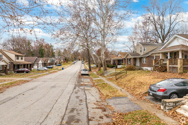 Sycamore Hills has beautiful sycamore trees lining the streets and sidewalks.