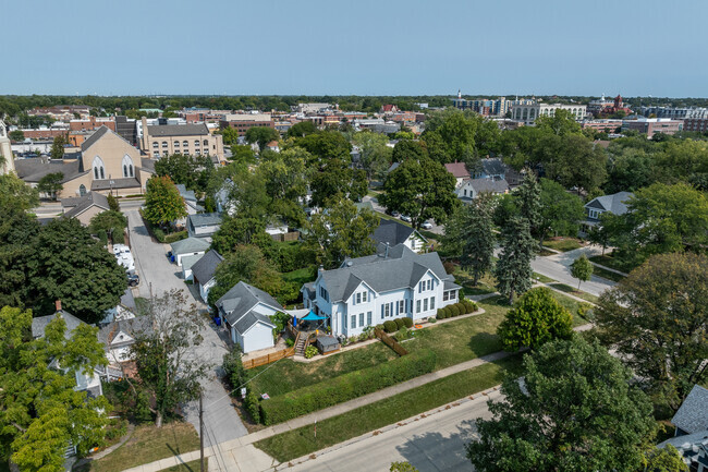 Most Downtown Wheaton homes range from $280,000 to $770,000.