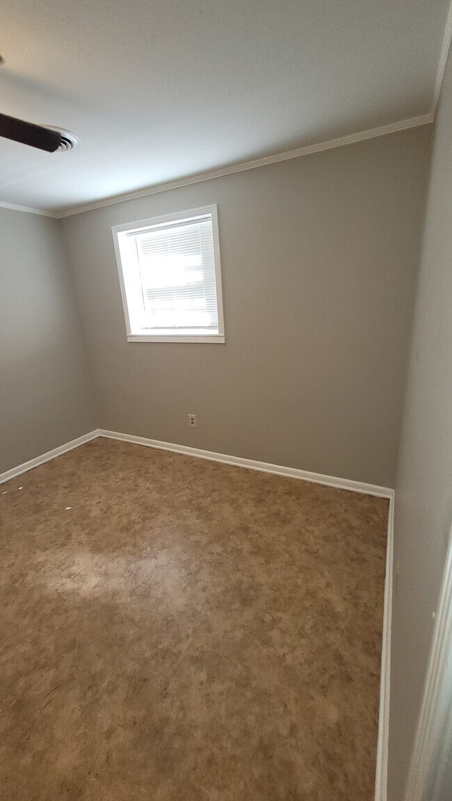 129 Reservoir Ridge Dr unit 122 Res Rdg Downstai, Cullowhee, NC 28723 - photo 5