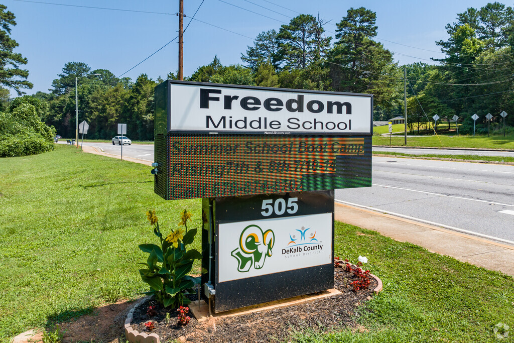 Welcome to Freedom Middle School serving Stone Mountain neighborhood students.