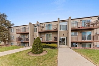 350 S Main St Unit 1, Wauconda, IL 60084