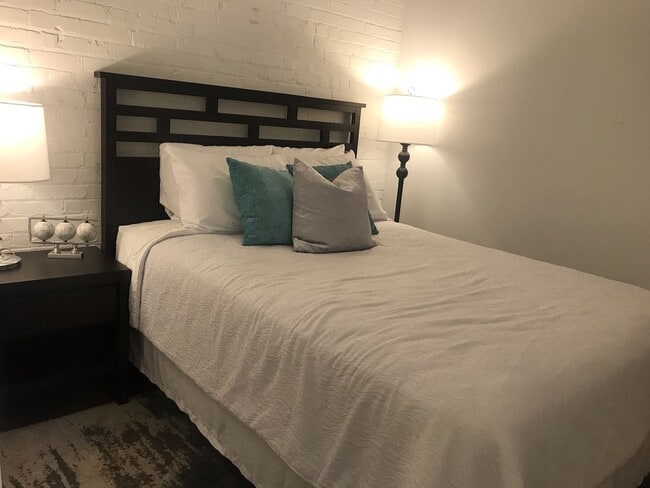 Landmark at Marshall Broad, Richmond, VA 23219 - photo 5