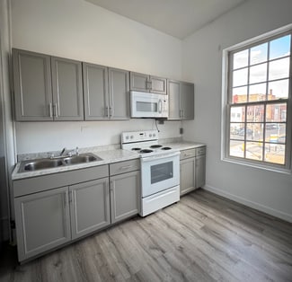 34 S 5th St, Reading, PA 19602