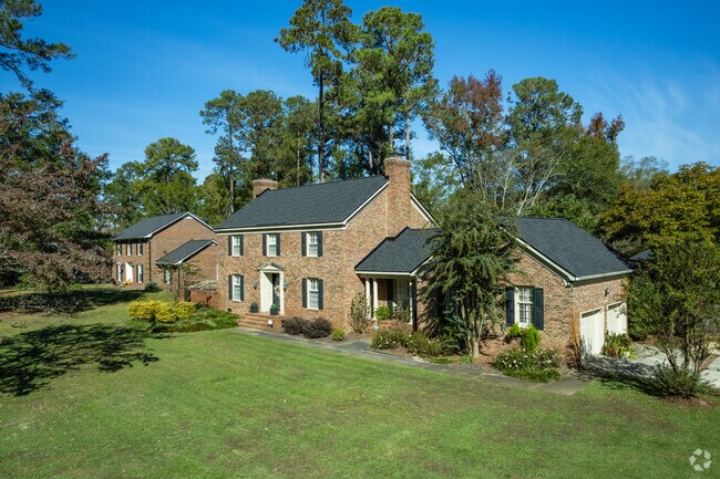 Many Colonial and Traditional homes can be found in Windsor Forest.