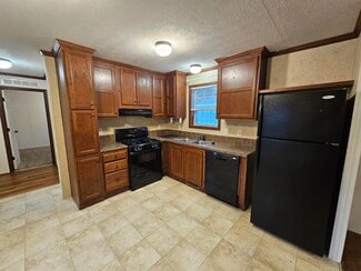 10 Daisy Ln, Weedsport, NY 13166