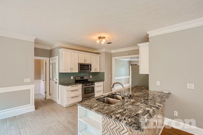 1140 Johns Landing Ct, Lawrenceville, GA 30045 - photo 2