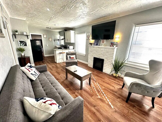 3831 Monroe Ave unit 3831 Monroe Ave Unit, El Paso, TX 79930 - photo 2