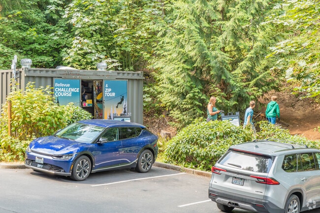 At Eastgate Park, the Bellevue Challenge Course & Zip Tour is a fun time near Somerset.