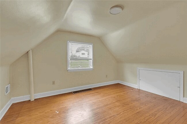 1736 Pierce St, Aliquippa, PA 15001 - photo 6