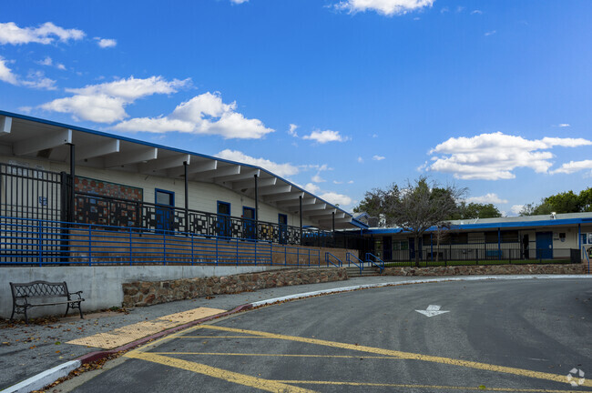 Clifford School has a very welcoming community in San Mateo.