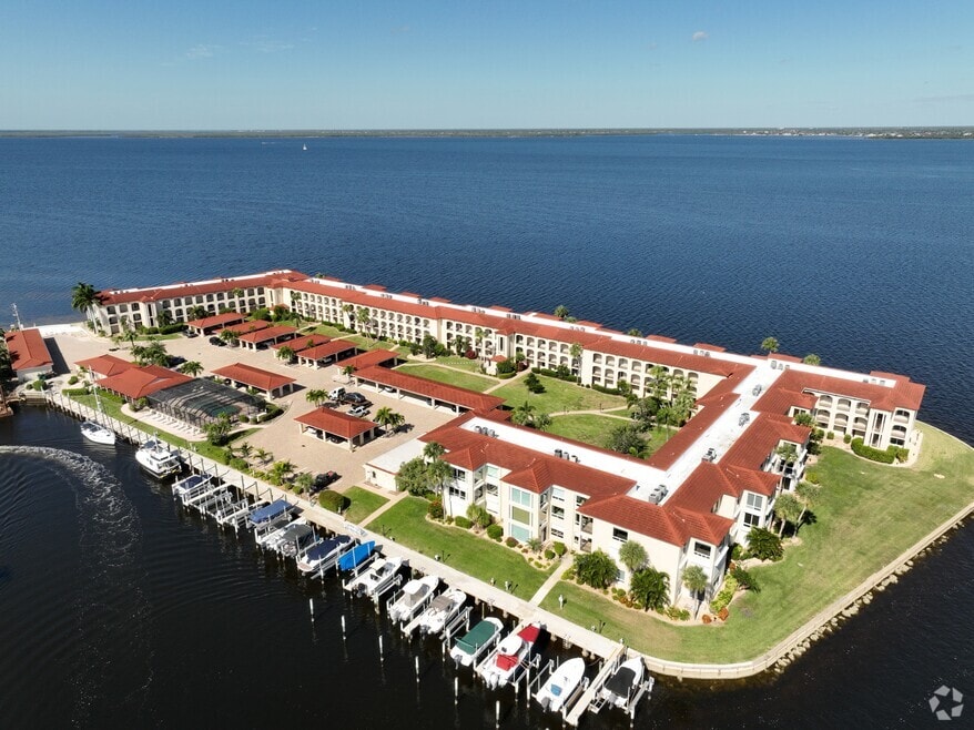 Colony Point Condominiums unit A8, Punta Gorda, FL 33950 - photo 2