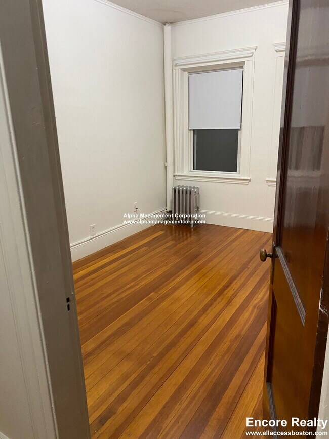 163 Summer St unit 25, Somerville, MA 02143 - photo 2