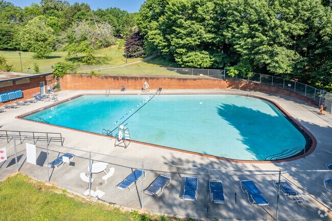 Candler Park has a large public pool.